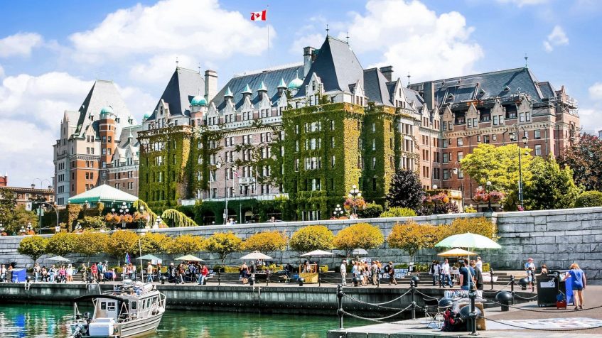 Kelowna – Victoria