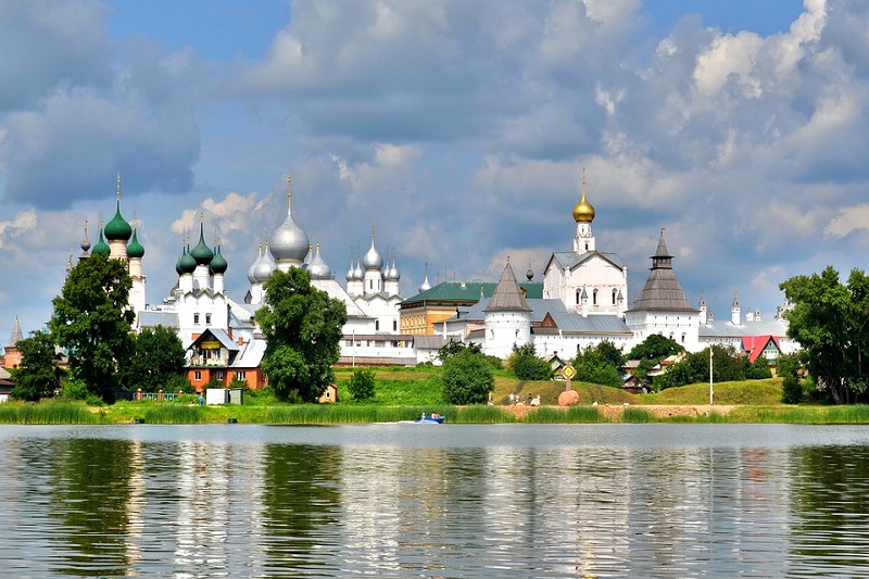 Yaroslav - Rostov-le-Grand - Serguiev Possad - Moscou