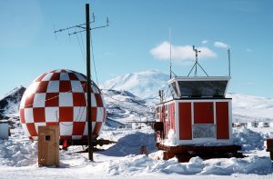 À la découverte des équipes scientifiques en Antarctique : Les héros méconnus de la Recherche polaire