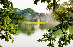Vietnam intime : entre traditions ancestrales et vie quotidienne au fil de l’eau