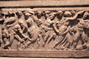 Mythologie grecque : dieux et héros liés aux lieux emblématiques de Grèce