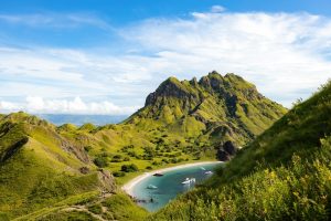 Indonésie profonde : au-delà de Bali, îles et cultures oubliées