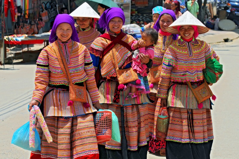Sapa  Marché de Sapa - Ban Pho - Route vers Hanoï